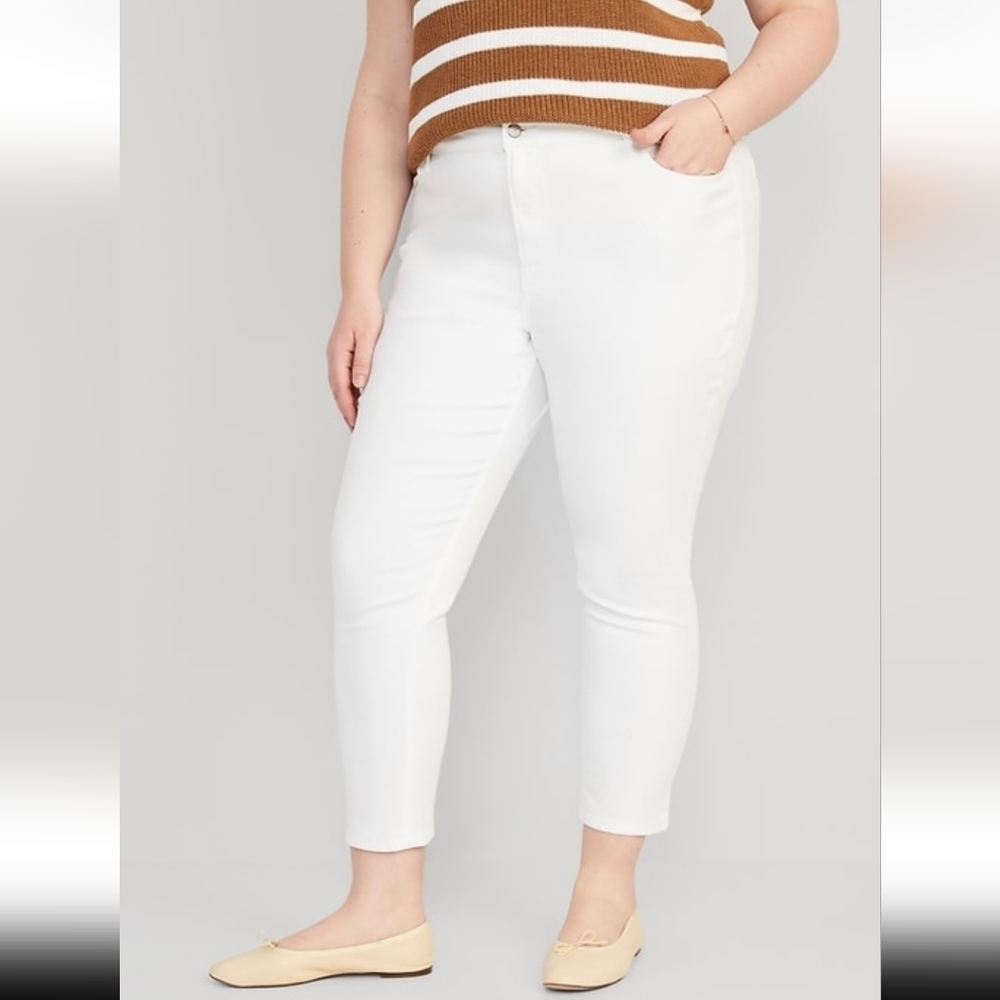 {Old Navy} High Rise Wow Super-Skinny White Jeans - Size 16